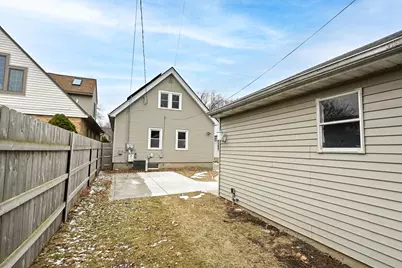 5842 N Bay Ridge Ave, Whitefish Bay, WI 53217 - Photo 30