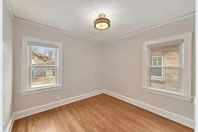 5842 N Bay Ridge Ave, Whitefish Bay, WI 53217 - Photo 16