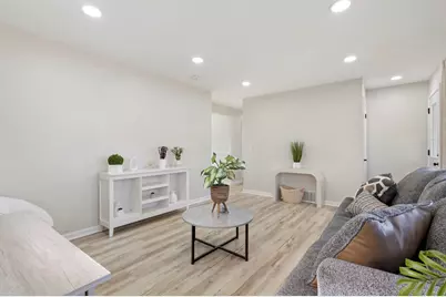 3669 S 79th St, Milwaukee, WI 53220 - Photo 4