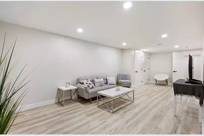 3669 S 79th St, Milwaukee, WI 53220 - Photo 16