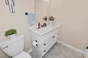 4141 S 90th St, Greenfield, WI 53228 - Photo 18