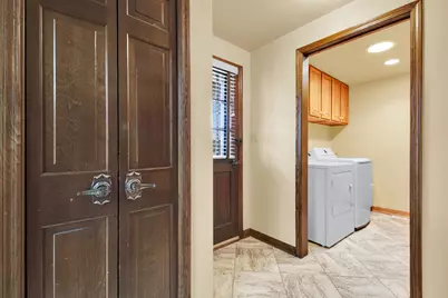 2550  Harmony Cir, Brookfield, WI 53045 - Photo 22