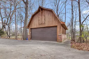 2550 Harmony Cir, Brookfield, WI 53045 - Photo 36