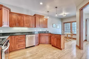 9067 S Cordgrass Circle, Franklin, WI 53132 - Photo 8