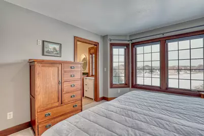 9067 S Cordgrass Cir, Franklin, WI 53132 - Photo 20