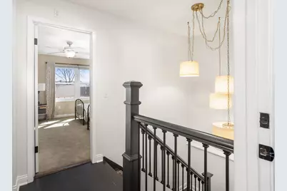 5335 S Sutton Pl, Greenfield, WI 53221 - Photo 6