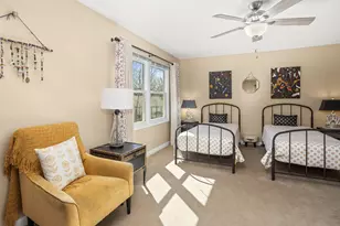 5335 S Sutton Pl, Greenfield, WI 53221 - Photo 28