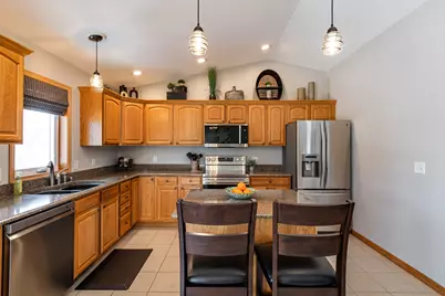 315  Cypress Circle Ln, Holmen, WI 54636 - Photo 10