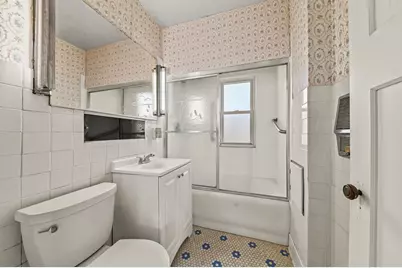 7531 N Lake Dr, Fox Point, WI 53217 - Photo 12