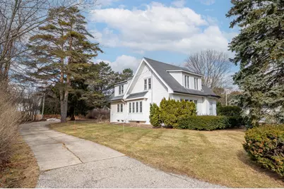 7531 N Lake Dr, Fox Point, WI 53217 - Photo 2