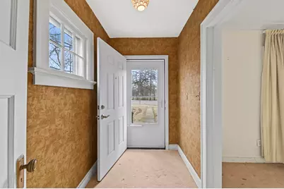 7531 N Lake Dr, Fox Point, WI 53217 - Photo 4