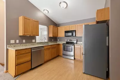 885  Cumberland Ln, Port Washington, WI 53074 - Photo 12
