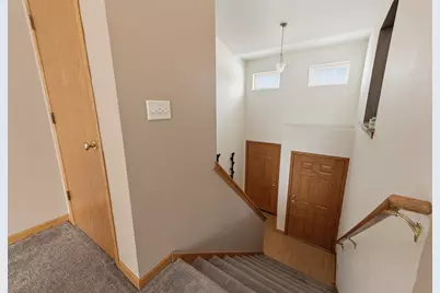 885  Cumberland Ln, Port Washington, WI 53074 - Photo 4