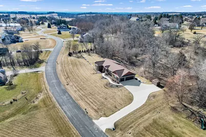 W321 S 8865 Leah Way, Mukwonago, WI 53149 - Photo 36