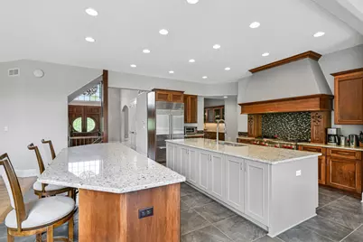 W292S5474  Fox Run Ct, Genesee, WI 53188 - Photo 6