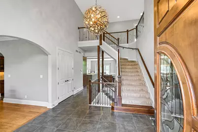 W292S5474  Fox Run Ct, Genesee, WI 53188 - Photo 2