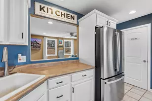 131 Maple Ave, Pewaukee, WI 53072 - Photo 8