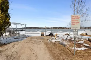 131 Maple Ave, Pewaukee, WI 53072 - Photo 28