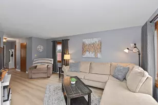 6501 W Dodge Pl, Milwaukee, WI 53220 - Photo 14