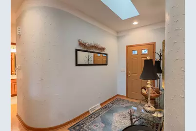 2396  Caribou Ln, Grafton, WI 53024 - Photo 4