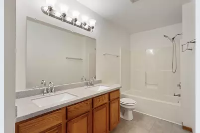 1047 W Court St, Elkhorn, WI 53121 - Photo 10