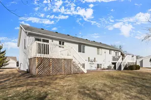 1047 W Court St, Elkhorn, WI 53121 - Photo 20