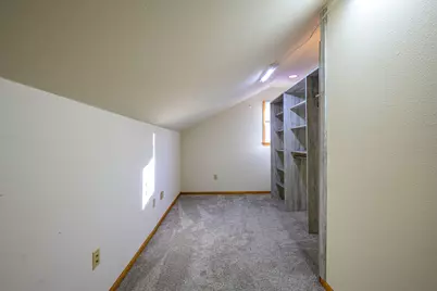 9354 W Loomis Rd #4, Franklin, WI 53132 - Photo 8