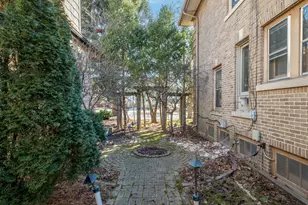 2400 E Newton Ave, Shorewood, WI 53211 - Photo 16