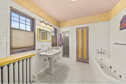 2400 E Newton Ave, Shorewood, WI 53211 - Photo 14