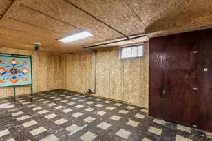 904 N 9th St, Manitowoc, WI 54220 - Photo 32