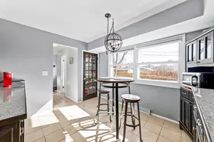 13715 W Park Ave, New Berlin, WI 53151 - Photo 16