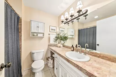 13715 W Park Ave, New Berlin, WI 53151 - Photo 24