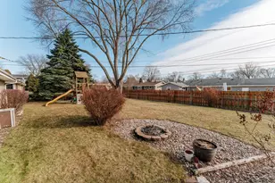 13715 W Park Ave, New Berlin, WI 53151 - Photo 42