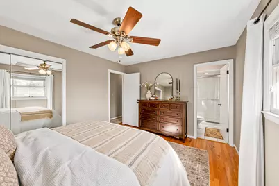 13715 W Park Ave, New Berlin, WI 53151 - Photo 20