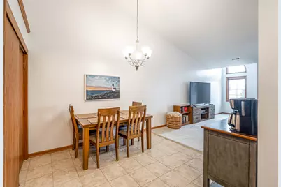 1043  Quinlan Dr #H, Pewaukee, WI 53072 - Photo 16