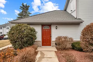 1043 Quinlan Dr, Pewaukee, WI 53072 - Photo 28