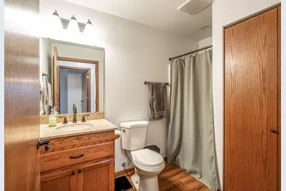 1043  Quinlan Dr #H, Pewaukee, WI 53072 - Photo 24