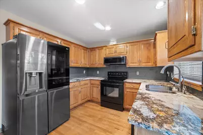 1914 E Sunset Dr, Waukesha, WI 53189 - Photo 14