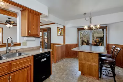 18700  Moor Ct, Brookfield, WI 53045 - Photo 10