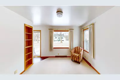 1525  George St, Manitowoc, WI 54220 - Photo 4