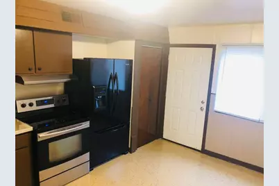 8901 N Swan Rd #D, Milwaukee, WI 53224 - Photo 2