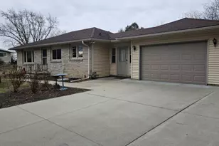 N2285 County Rd D Rd, Hebron, WI 53538 - Photo 2