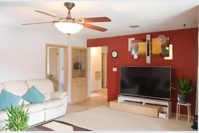 5542 W Jerelyn Pl, Milwaukee, WI 53219 - Photo 8