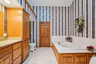 N32W22121 Hill N Dale Cir, Pewaukee, WI 53072 - Photo 16