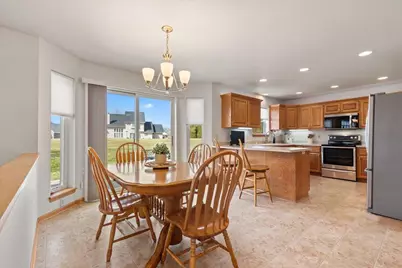 W210N16521  Woodshire Ct, Jackson, WI 53037 - Photo 18