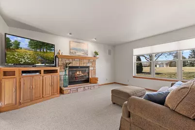 W210N16521  Woodshire Ct, Jackson, WI 53037 - Photo 12