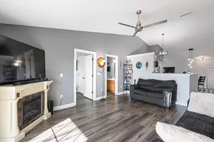 S77W19351 Lakewood Dr, Muskego, WI 53150 - Photo 12