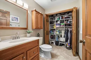 581 Hartridge Dr, Hartland, WI 53029 - Photo 18