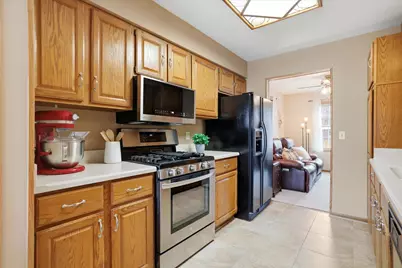 581  Hartridge Dr #1, Hartland, WI 53029 - Photo 4