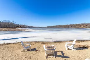 N6911 Lafayette Ln, Sugar Creek, WI 53121 - Photo 12